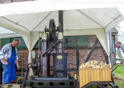 Ein Sterling Heißluftmotor aus dem Agroneum Schwerin.